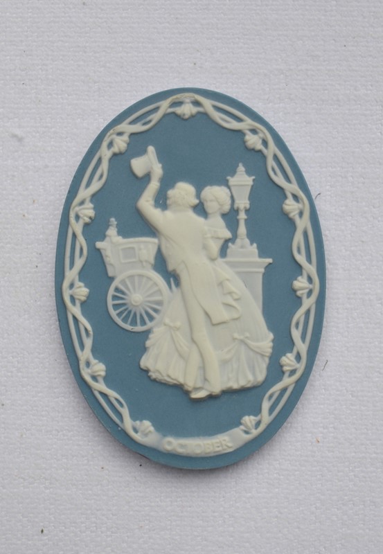 12 Small Wedgewood Plaques In Your Choice Of Frame-empel-collections-wedgewood-panels-12-months-009-main-637400085161664113.JPG