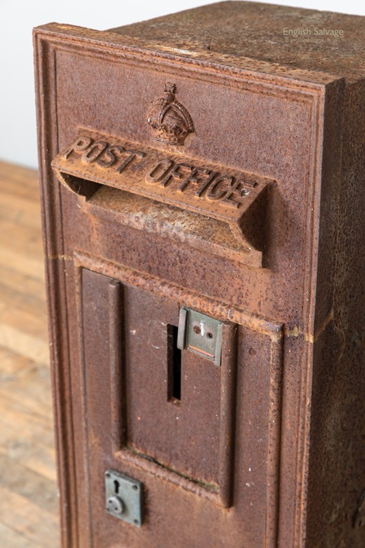 Authentic 1920s GR mounted postbox-english-salvage-b3661-3-main-637829558227784066.JPG