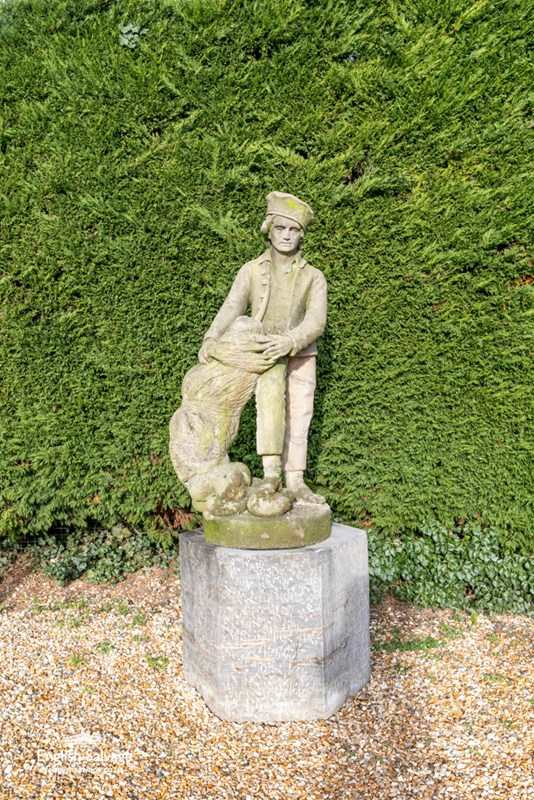 19Th Century Weathered Scottish Fisherman Statue-english-salvage-b4720-lowres-1-main-638155283896258133.JPG