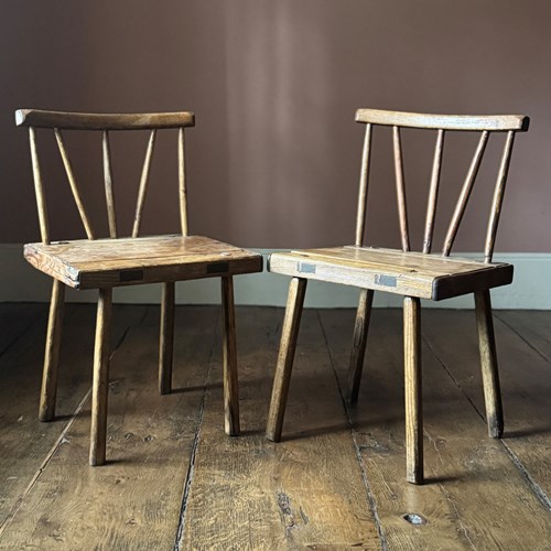 A Pair Of 19Th Century Irish Hedge Chairs