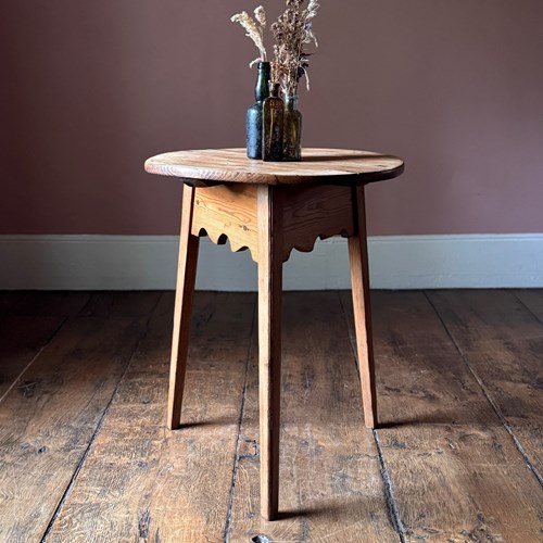 Small 19Th Century Pine Cricket Table