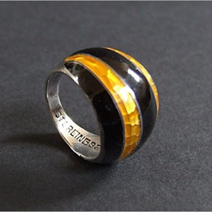 1960s Enamelled Silver Humle ring