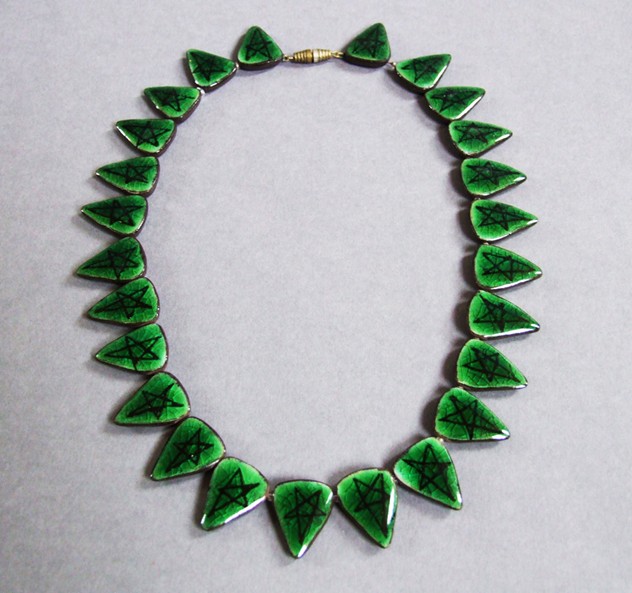 1950S Ceramic Lund Necklace (Green)-fears-and-kahn-lund-green-1a_main.jpg