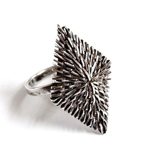 1960s Silver Matrix Diamond Shaped Ring