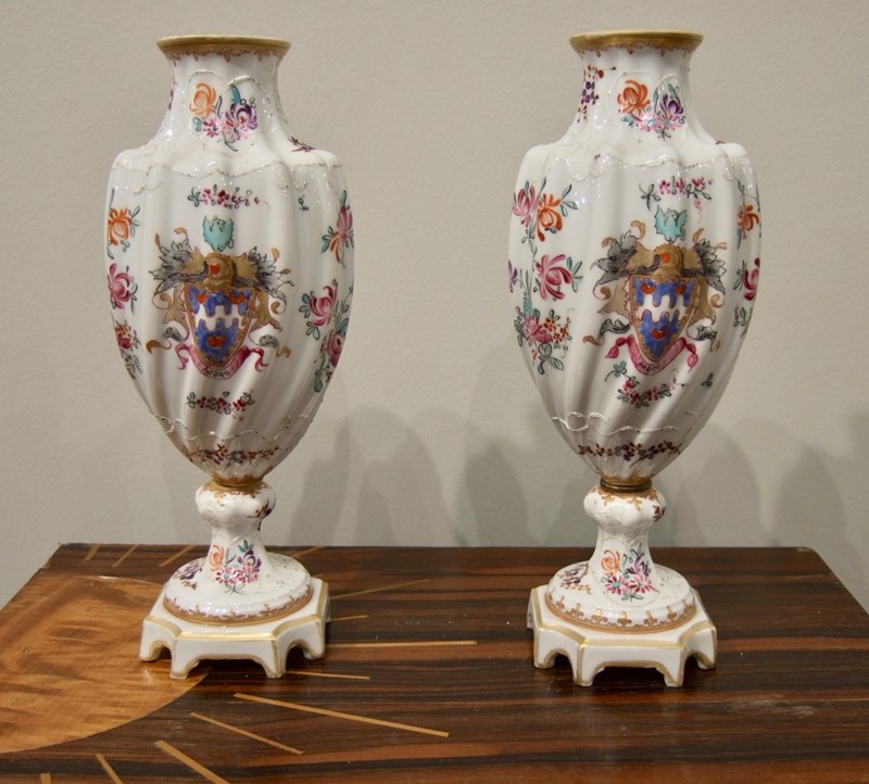A Pair of Sampson Armorial Vases-fleet-gallery-dscf0764-main-636835135292593284.jpeg