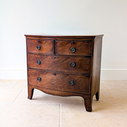 Antique Georgian Mahogany Bowfront Chest Of Drawers C.1800