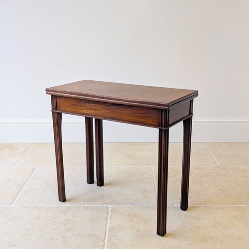 Antique George III Mahogany Fold-Over Tea Table C.1790