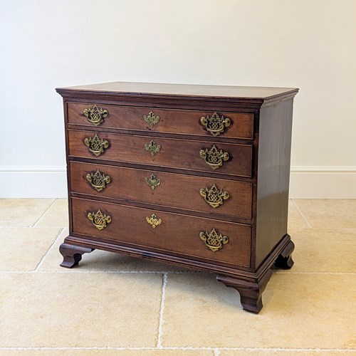 Antique George II Mahogany Chippendale Period Chest Of Drawers C.1750