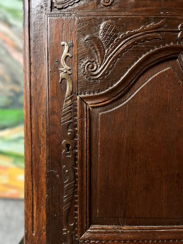 18Th Century French Carved Oak Cupboard -french-loft-img-8860-main-638336602710984757.jpeg