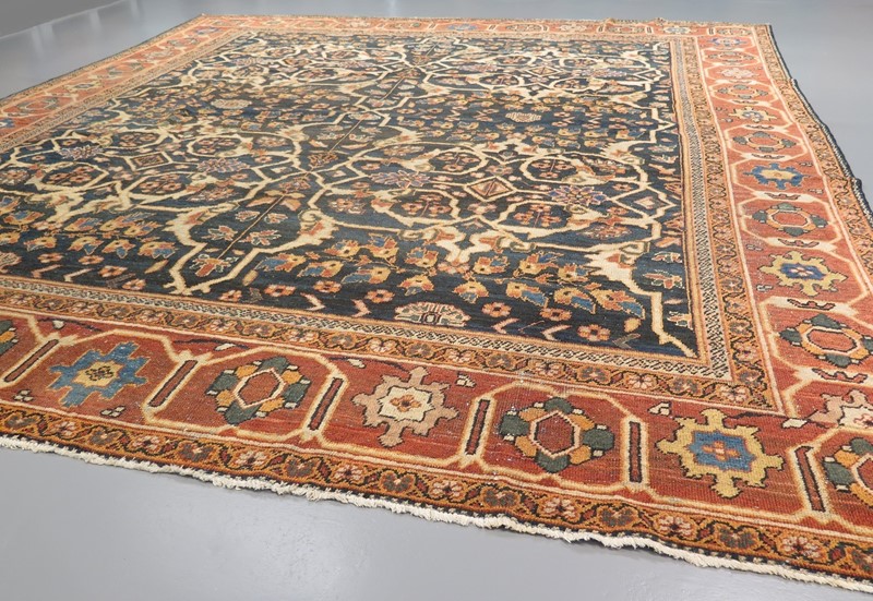 19th Century Mahal Carpet Square Shaped-gallery-yacou-52532-main-637336192778964048.jpg