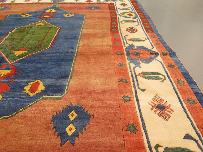 Anatolian carpet of Serapi design-gallery-yacou-a26656-3-main-637300143842130537.jpg