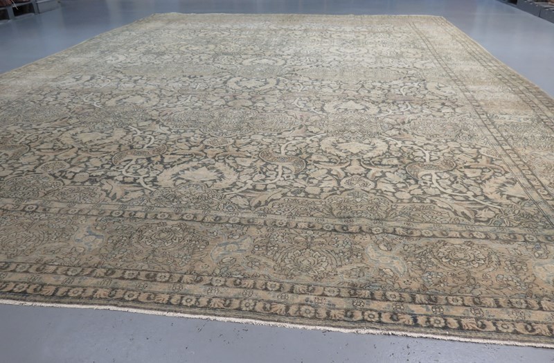 Unusual Isfahan Carpet C.1890-gallery-yacou-a26968-0-main-638053362557215941.JPG