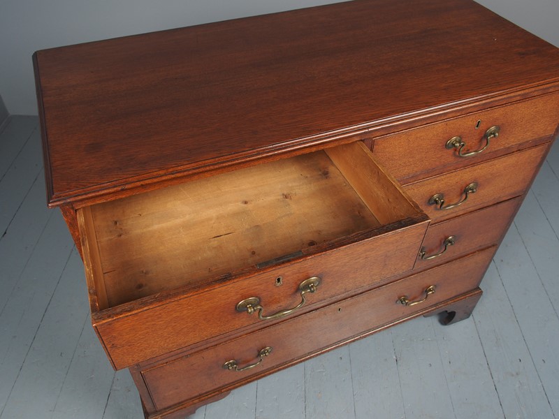 Antique George III Oak Chest of Drawers-georgian-antiques-8-georgian-oak-chest-of-drawers-main-637564362543017283.JPG