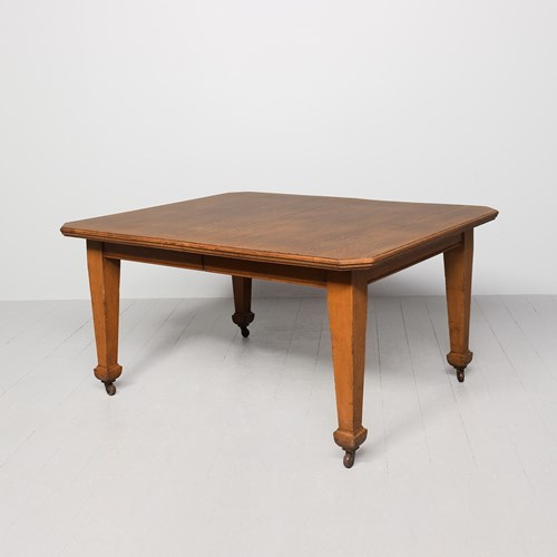 Late Victorian Golden Oak Wind Out Table With Two Additional Leaves