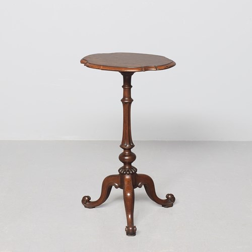Stylish Victorian Burr Walnut Occasional Table