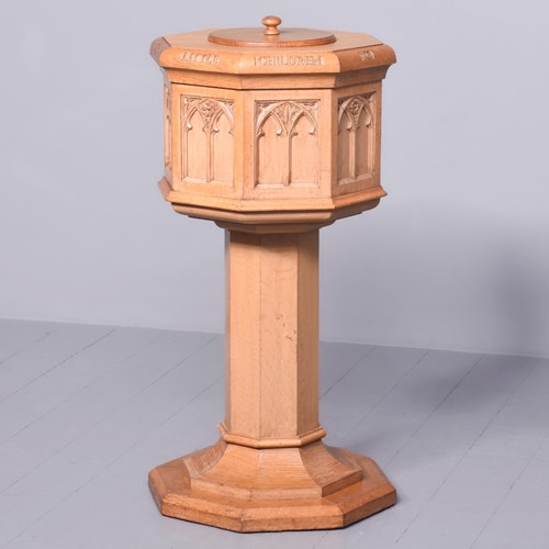 Gothic Oak Font