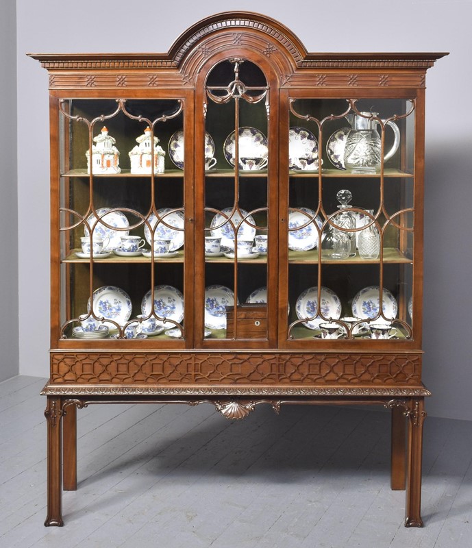 Antique Chinese Chippendale Mahogany Cabinet-georgian-antiques-gan-1734-min-1632832999sdsps-main-637686925216661889.jpeg