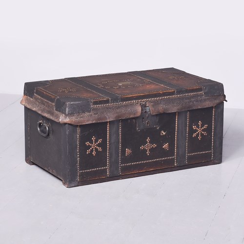 Rare Early Georgian Metal And Leather-Bound Decorative Wooden Trunk
