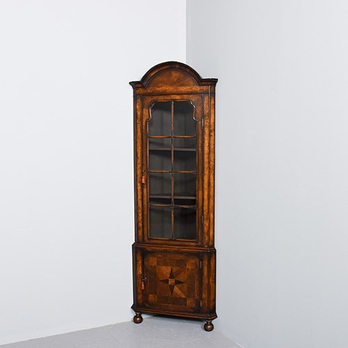 Early Georgian-Style Burr And Figured Walnut Two-Part Corner Cabinet