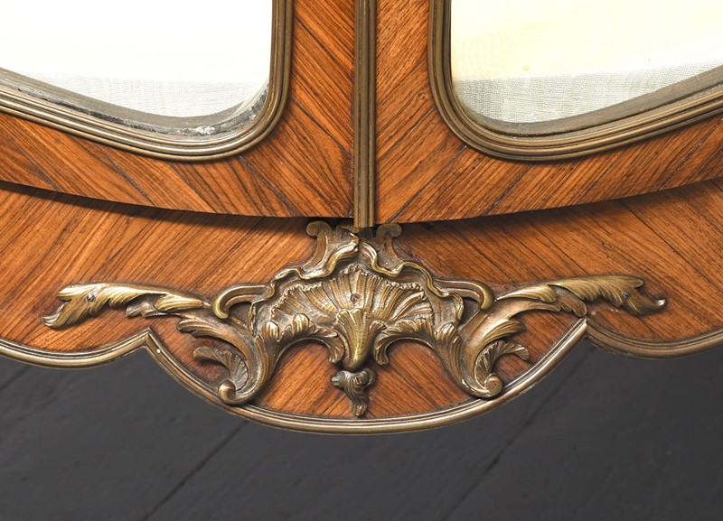 French Kingwood, Serpentine-Front Display Cabinet-georgian-antiques-gan-4230-1636462810eui8d-main-637723172821566403.jpg