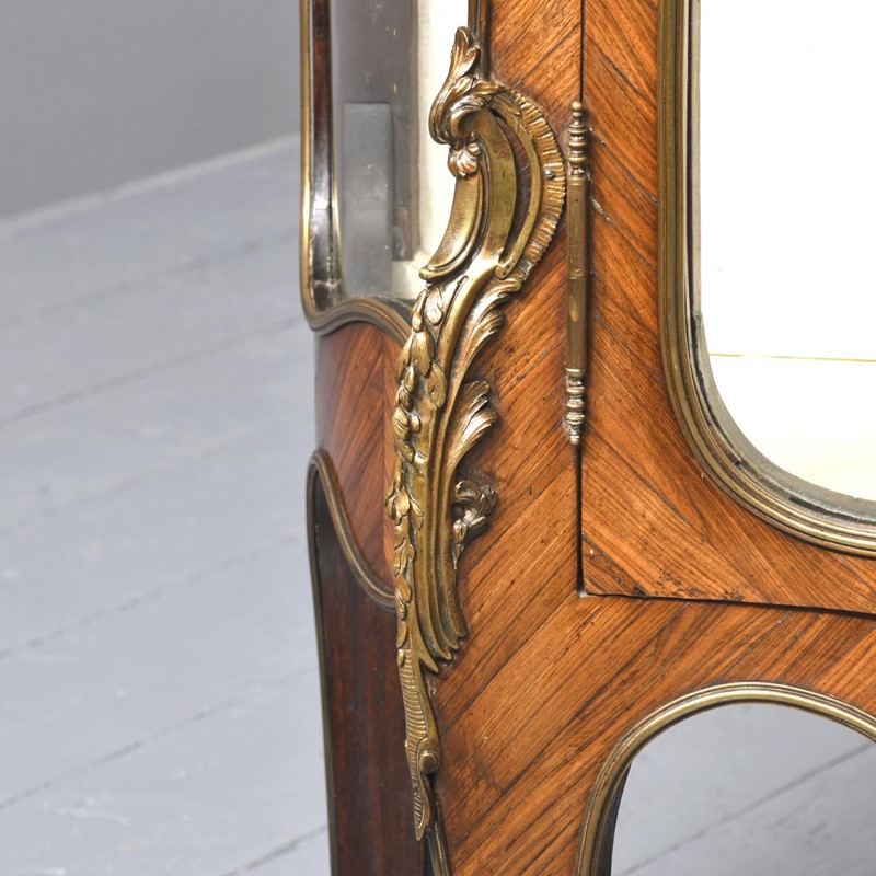 French Kingwood, Serpentine-Front Display Cabinet-georgian-antiques-gan-4232-1636462810fsfju-main-637723172837503658.jpg