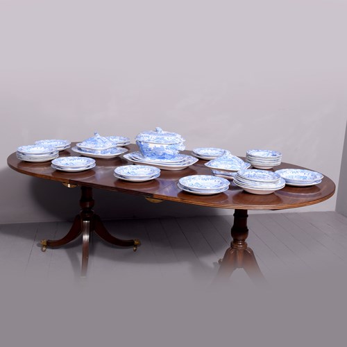 A Copeland Spode Dinner Service