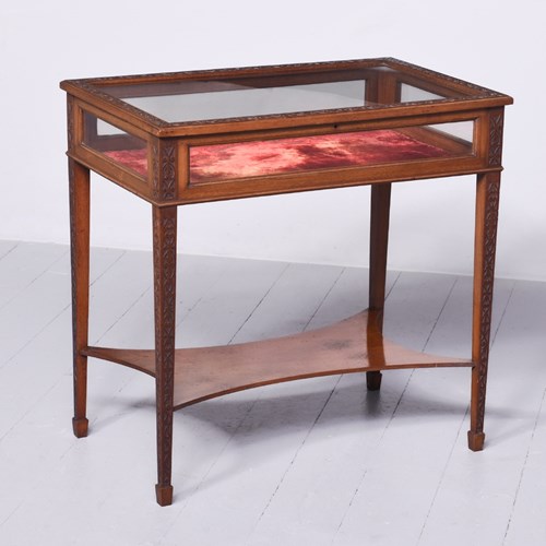 Late Victorian Mahogany Glazed Top Bijouterie Table In Chippendale Style