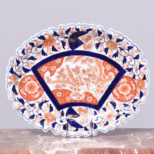 Meji Period, Large Oval Wavy-Edged Hand Painted Imari Platter 