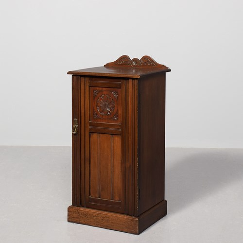 Stylish Late Victorian Walnut Bedside Locker