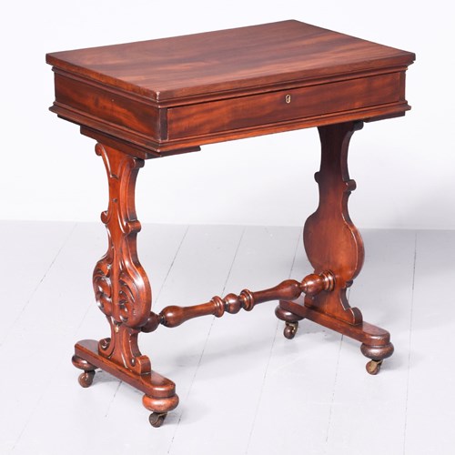 Attractive Attractive Early Victorian Neat-Sized Mahogany Side Table