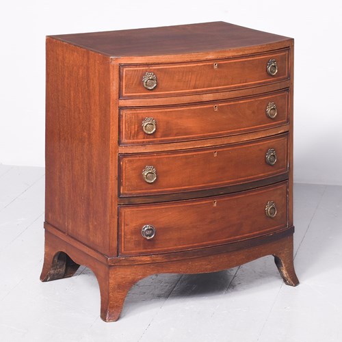 Neat-Sized Georgian Sheraton-Style Bowfront Chest Of Drawers 