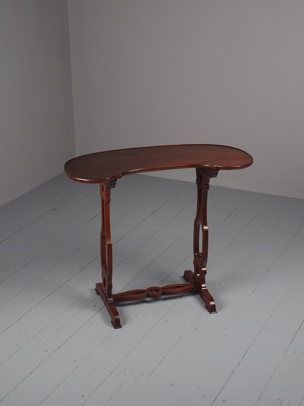 Antique Mahogany Kidney Shaped Occasional Table-georgian-antiques-pc020863-main-637510745019539143.JPG