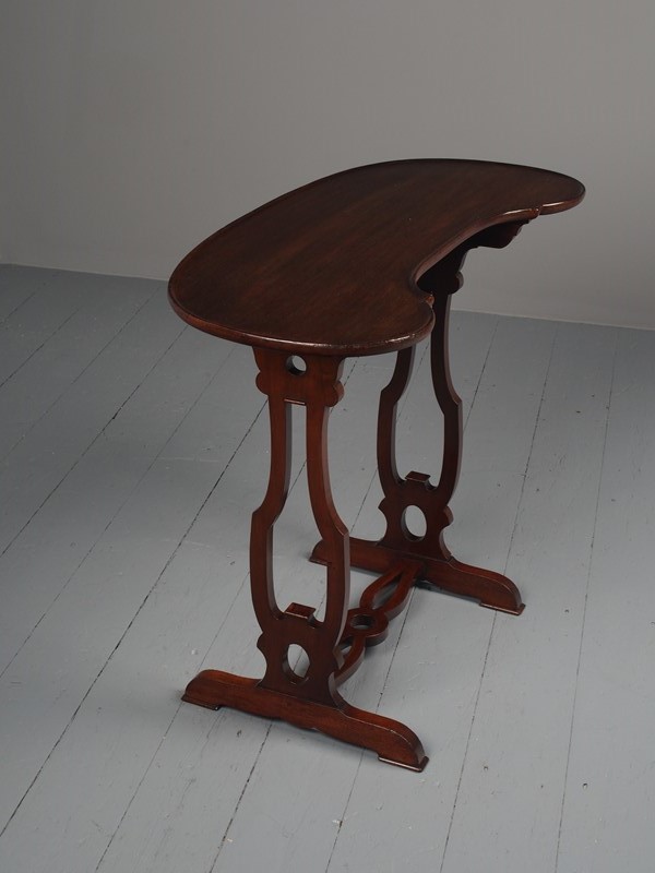 Antique Mahogany Kidney Shaped Occasional Table-georgian-antiques-pc020870-main-637510745031413801.JPG