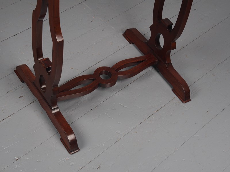 Antique Mahogany Kidney Shaped Occasional Table-georgian-antiques-pc020879-main-637510745086257011.JPG