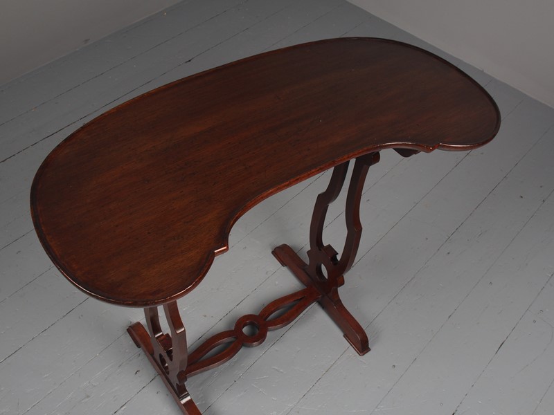 Antique Mahogany Kidney Shaped Occasional Table-georgian-antiques-pc020880-main-637510745100319352.JPG