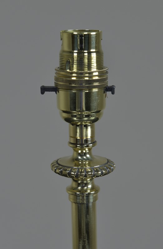 Antique Brass "Bead & Reel" Table / Desk Lamp -haes-antiques-dsc-2310cr-fm-main-637251276070985353.jpg