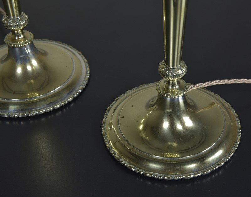Antique Rams Heads Brass Table Lamps-haes-antiques-dsc-2364cr-fm-main-637251340808087239.jpg