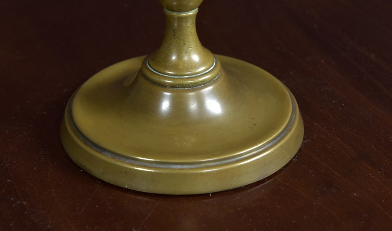 Antique Best & Lloyd Brass Lamp-haes-antiques-dsc-4343feat-main-638058641471439098.jpg