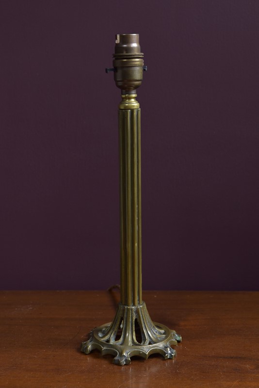 Antique Gothic Cast Brass lamp-haes-antiques-dsc-8497cr-main-637877319025115337.jpg