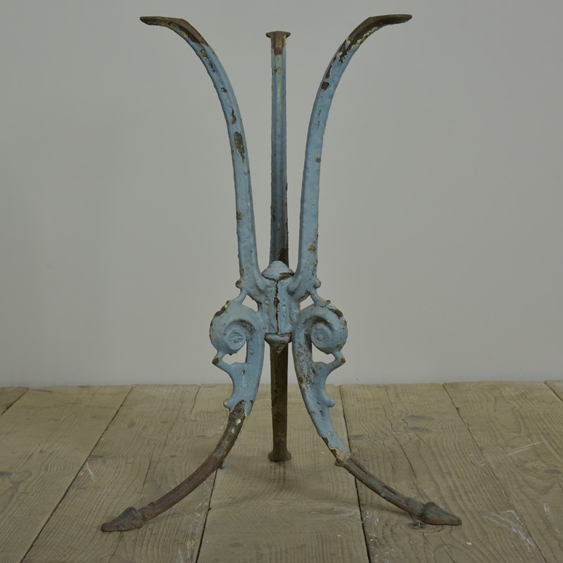 Antique Tri-footed Cast Iron Table-haes-antiques-dsc-9451cr-main-637916041921770059.jpg