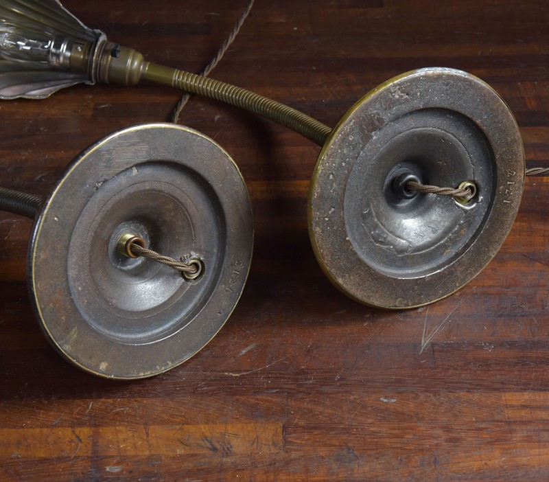 Antique Brass Flexi-Stem Desk Lights-haes-antiques-dsc-9848cr-main-637915843064859228.jpg