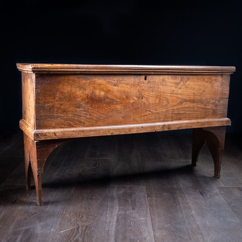 17Th Century Elm Six Plank Coffer