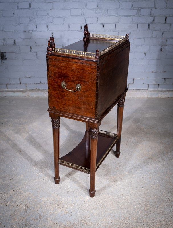 18th Century Mahogany Cabinet On Stand-harrington-antiques-dscf9802-main-638011005614510808.JPG