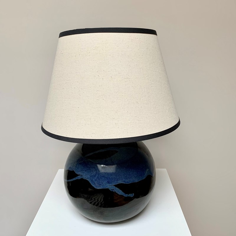 A Blue And Black Ceramic Table Lamp-hone-gallery-img-8824-main-638217433723391258.jpeg