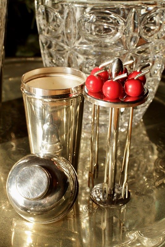 Silver Plated Art Deco Cocktail Case Stick Holder-house-of-hummingbird-1f26afdd-4d1c-4e92-bff4-1d7f4e05575c-main-638140515447027171.jpeg