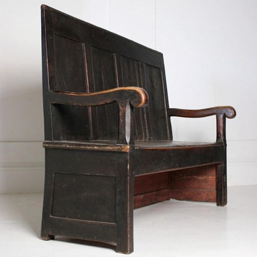 18Th Century Country Settle In Oak