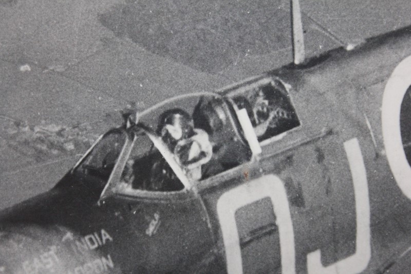 1945 Original Photo of  a Spitfire -inglis-hall-antiques-img-5872-main-637506433465416822.JPG