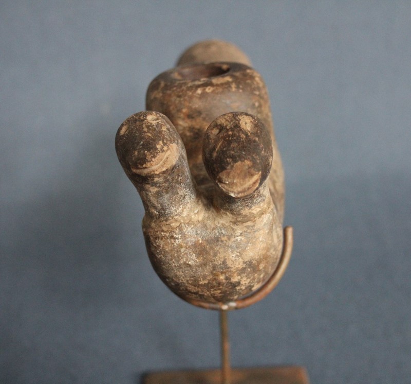 19ct Native American stone pipe with bird heads-inglis-hall-antiques-img-6422-main-637518397429422150.JPG