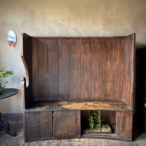 Pine Kennel Settle 
