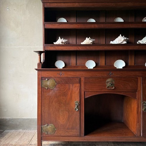 Simpson Dresser